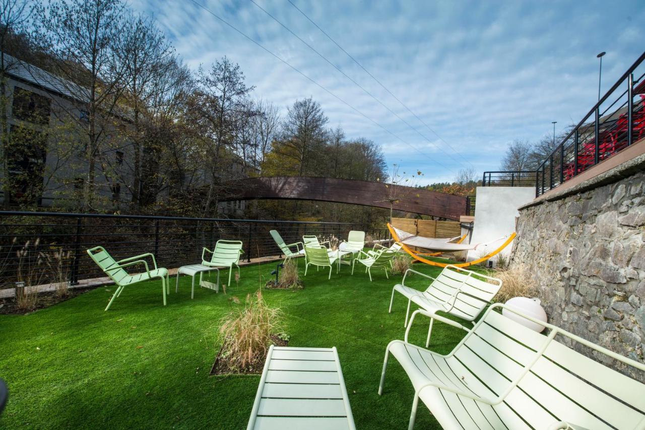 Hotel Val De Poix- Logis Hotel Restaurant Saint-Hubert Exterior photo